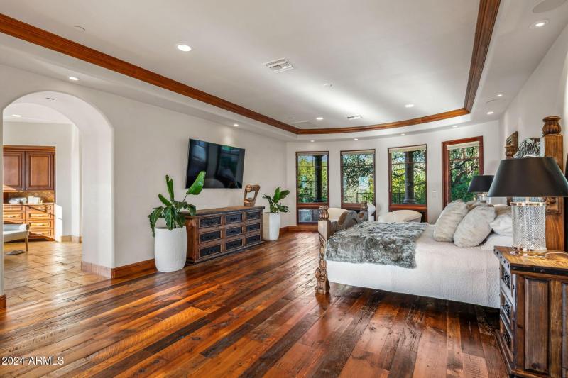 Primary Suite Detail