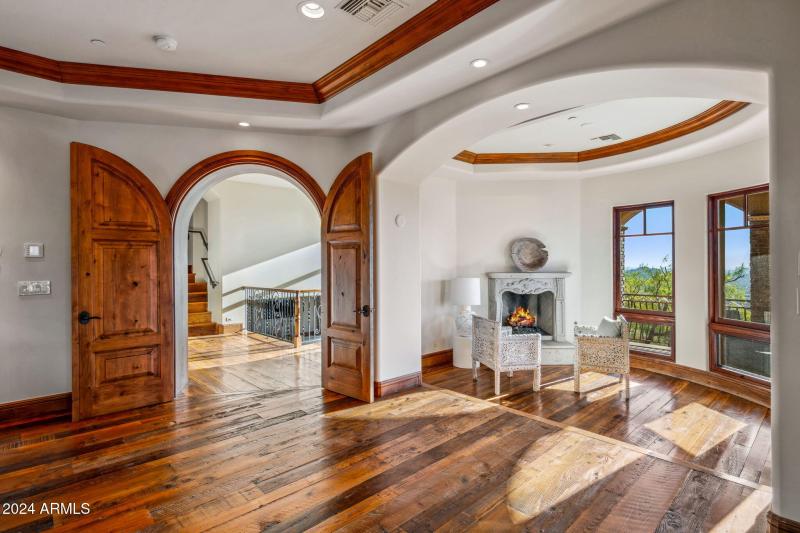 Primary Private Sitting Area