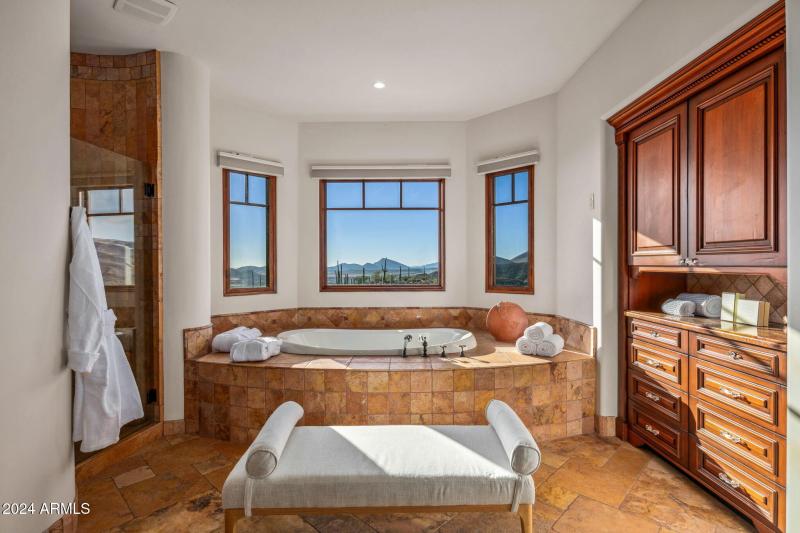 Primary Soaking Tub & Shower