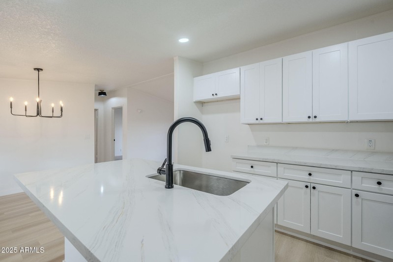 19-web-or-mls-Peakview-19