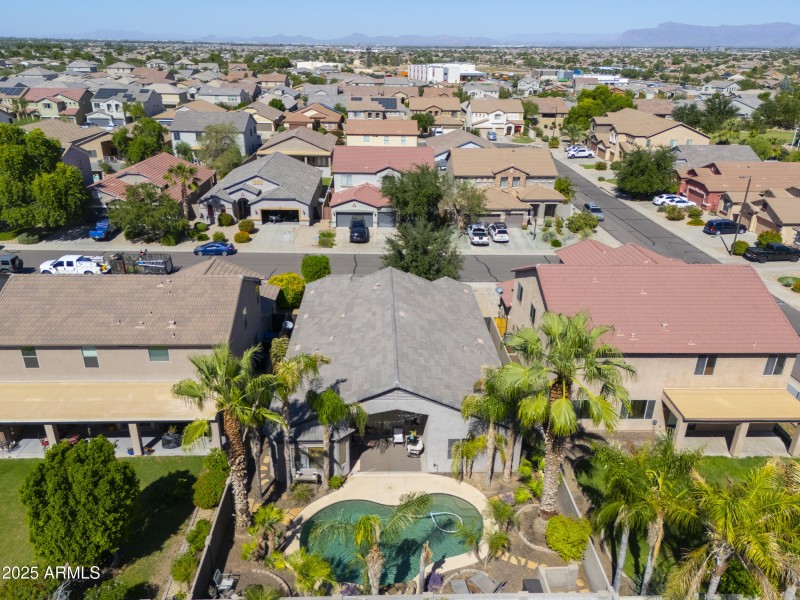 1653 W Green Tree Dr