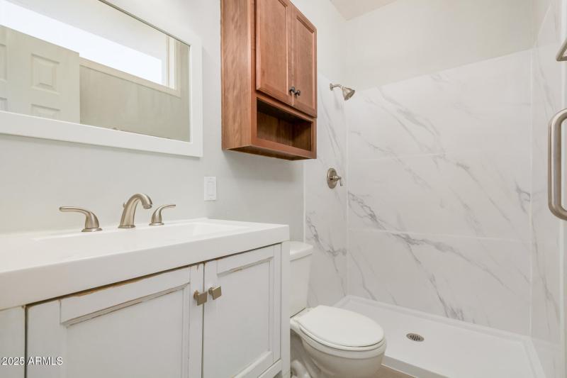 Frt BR - New Bath Rm