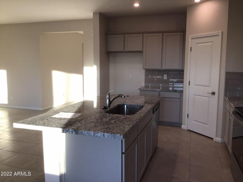 a36b6105-d4b9-47d0-bd4a-df9d346bd813