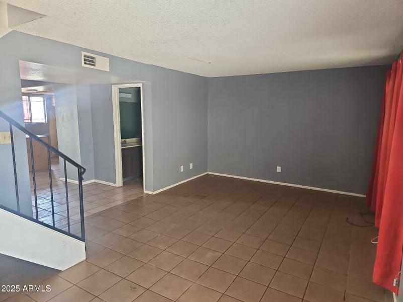 0199c0d9-2caa-7aa7-9f26-98d263fd72f9