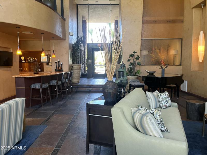 Clubhouse 10