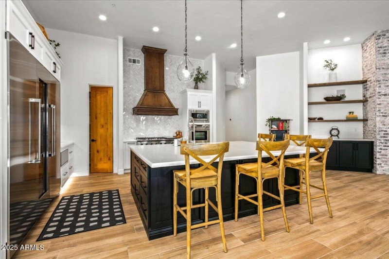 23-Breakfast Counter