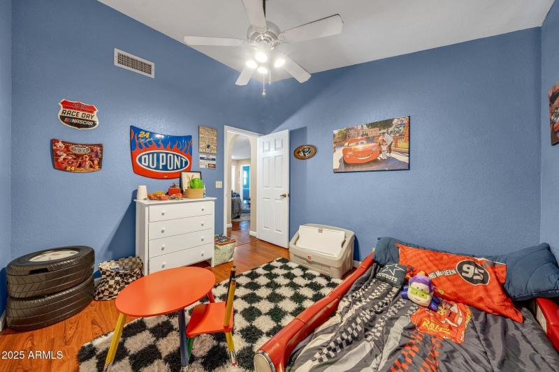 spacious 2nd bedroom