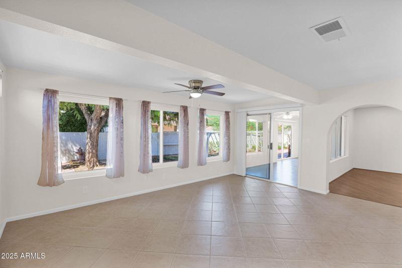 29-web-or-mls-P1315658