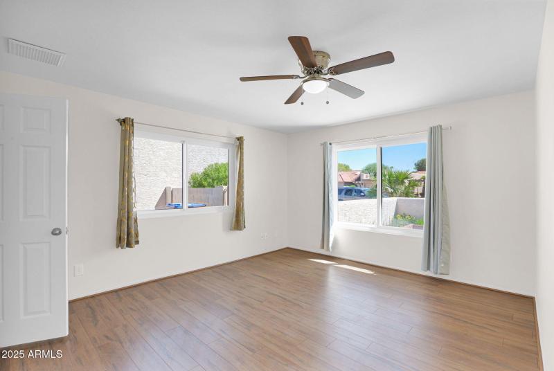 38-web-or-mls-P1315674