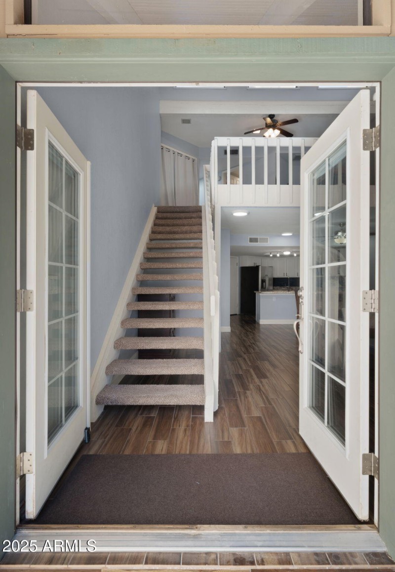 4-web-or-mls-Front Entry