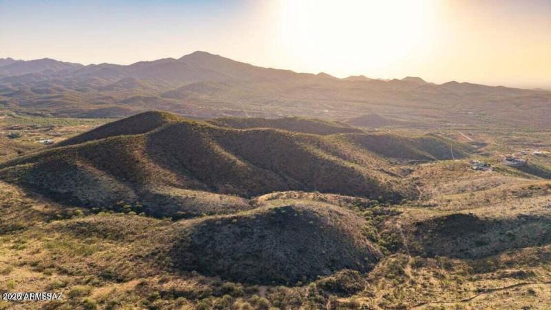 20251008062010608275000000-o