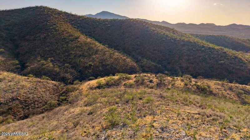 20251008062225222550000000-o