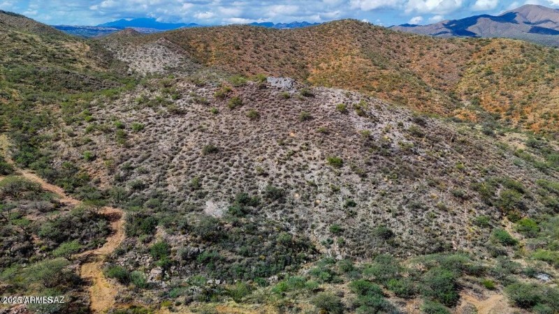 20251008061712718565000000-o