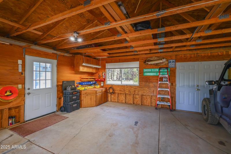 Detached 2 Car Garage