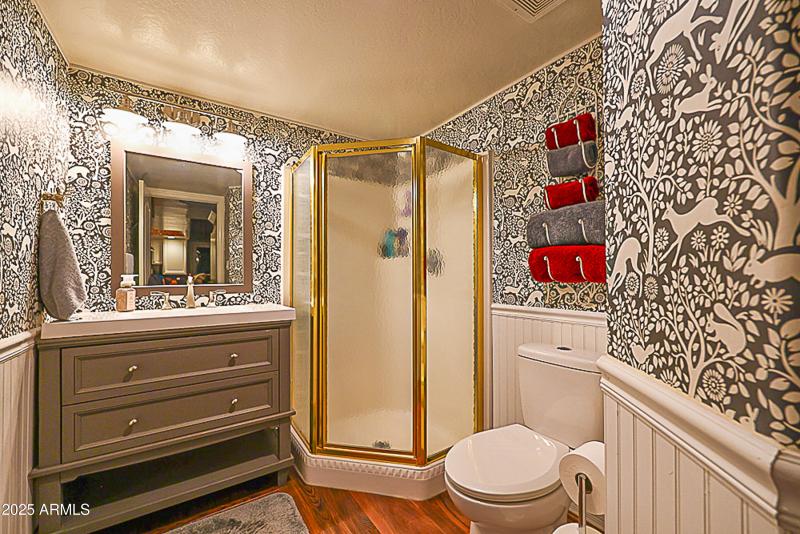 2nd Bathroom