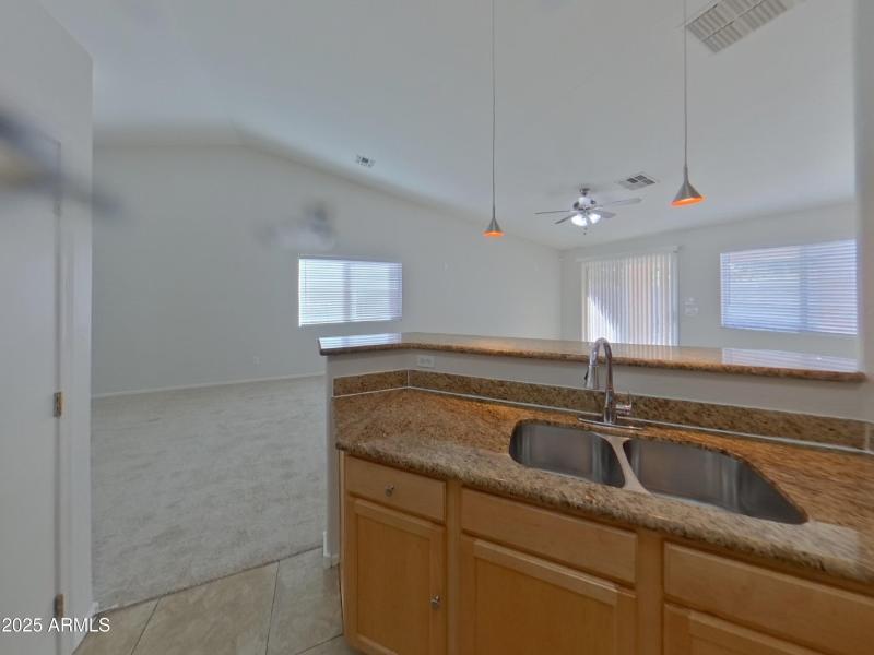 7_pc_qdaibXEkio_6SWhluzmHD_layout_4