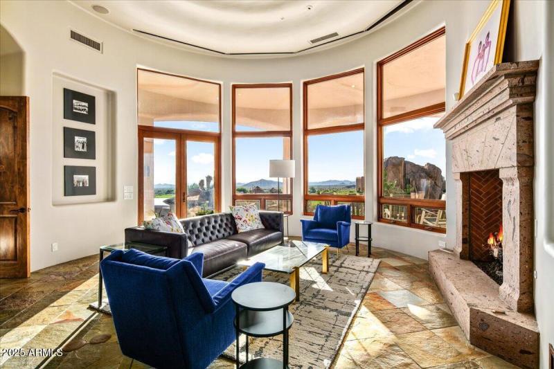 14-Living Room Views