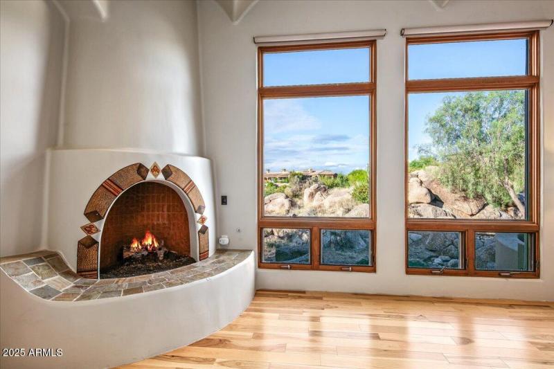 36-Primary Suite Fireplace Details