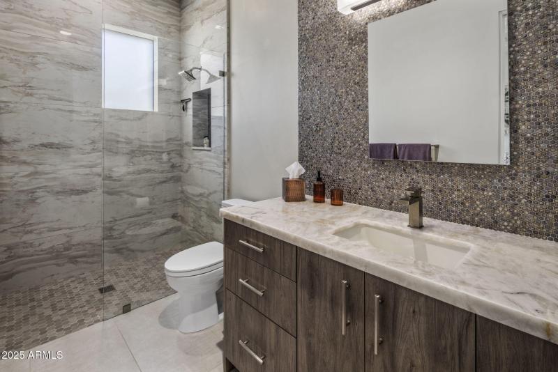 9180 E HAPPY HOLLOW DR