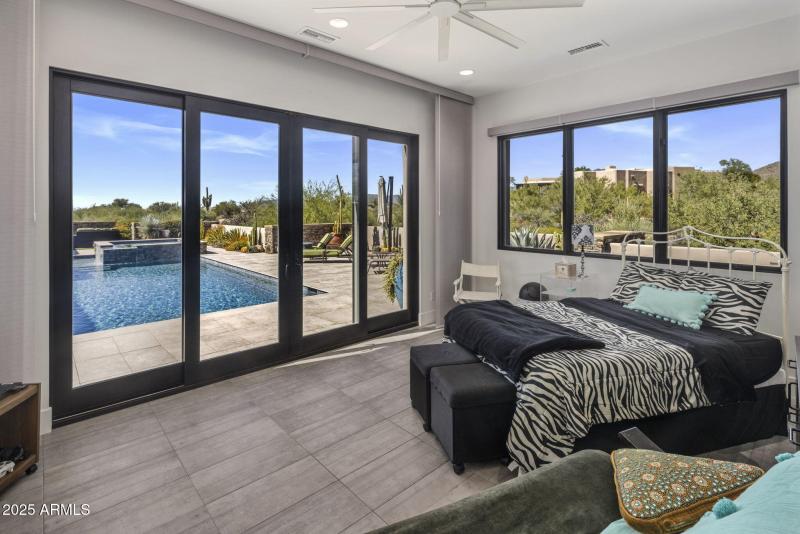 9180 E HAPPY HOLLOW DR