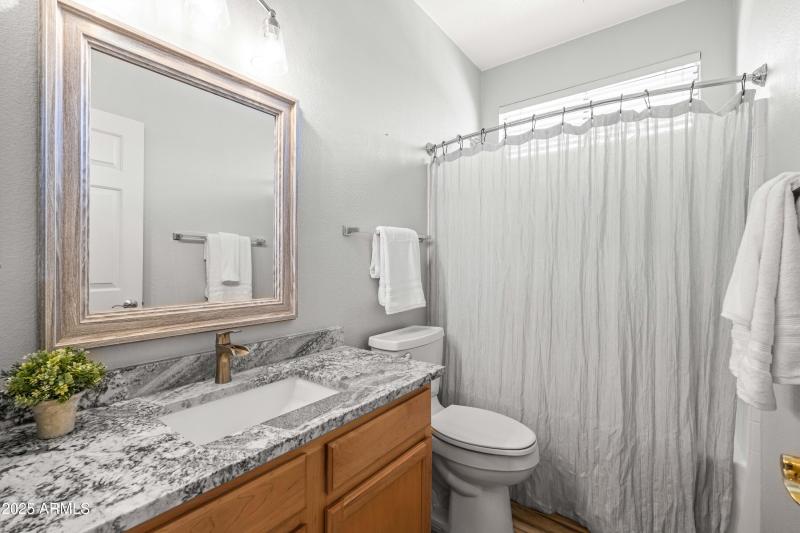 4k guest bathroom