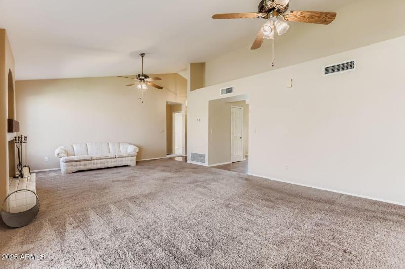 1034 E Encinas Avenue - Web Quality - 00