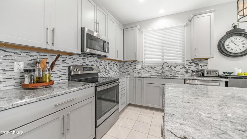 40410 W Haley Dr (13)