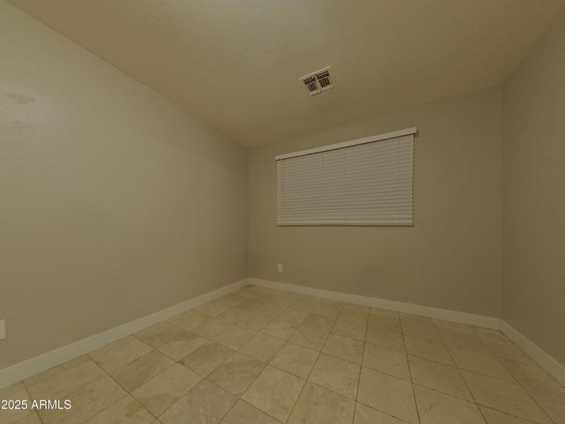 12_pc_mjJB9JdWe6_r41pk1meHF_layout_1