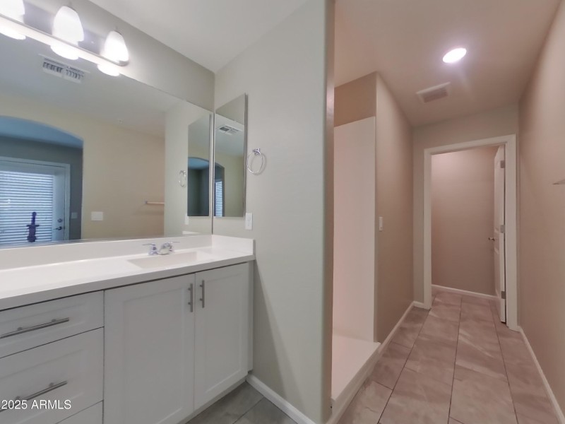 9_pc_5bhIzFP0xa_dGHWBxpxyL_layout_0