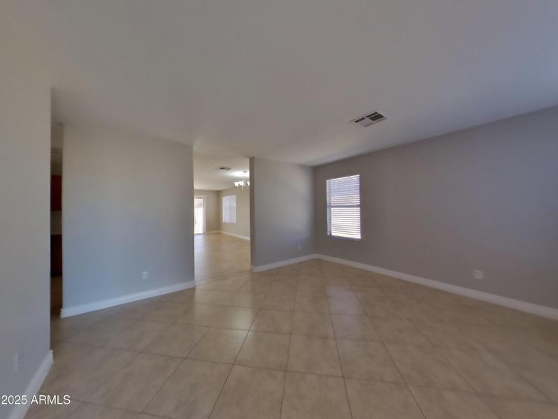 2_pc_Sh9bhefCEq_r14V67aBbu_layout_0