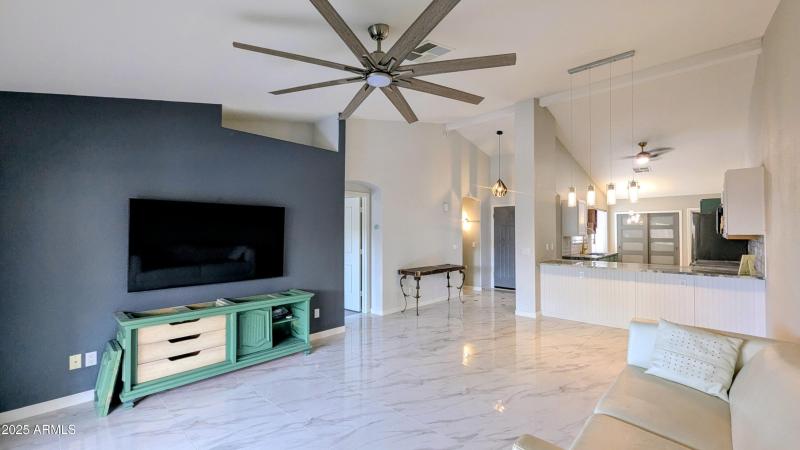 PXL_20250928_185218457~2