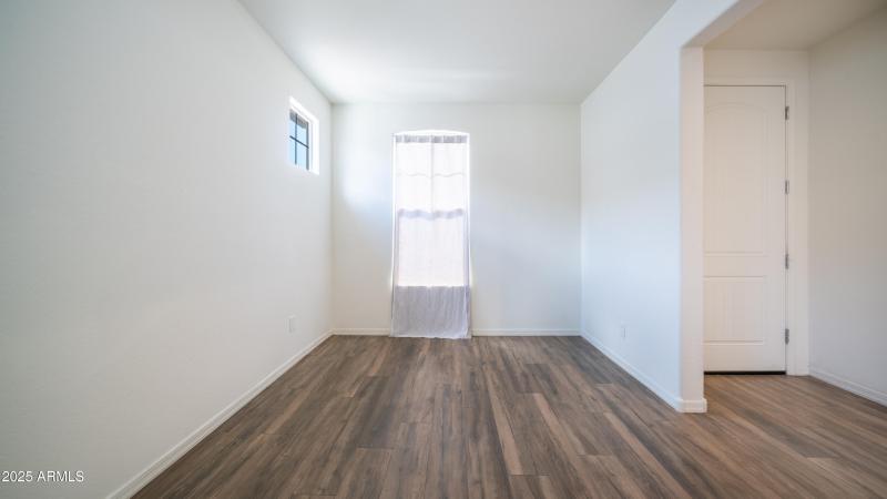 10872 W Marshall Ave-5