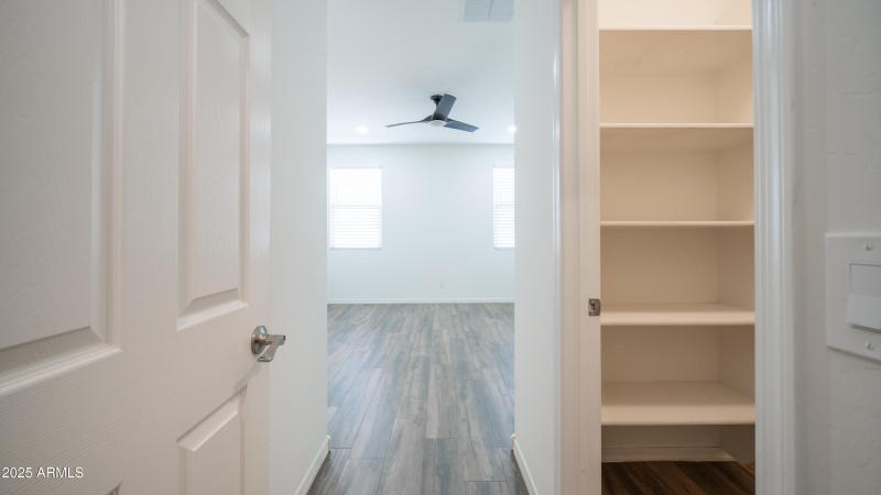 10872 W Marshall Ave-16