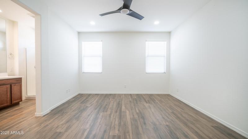 10872 W Marshall Ave-18