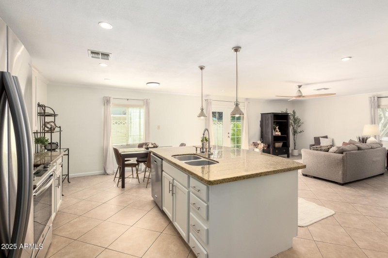 10 - 2613 N 70th Place, Scottsdale