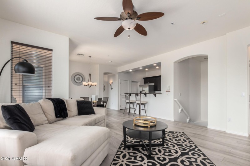 0015-15 - Grayhawk #2000