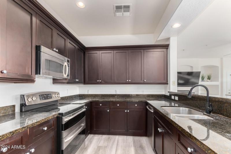 0022-22 - Grayhawk #2000