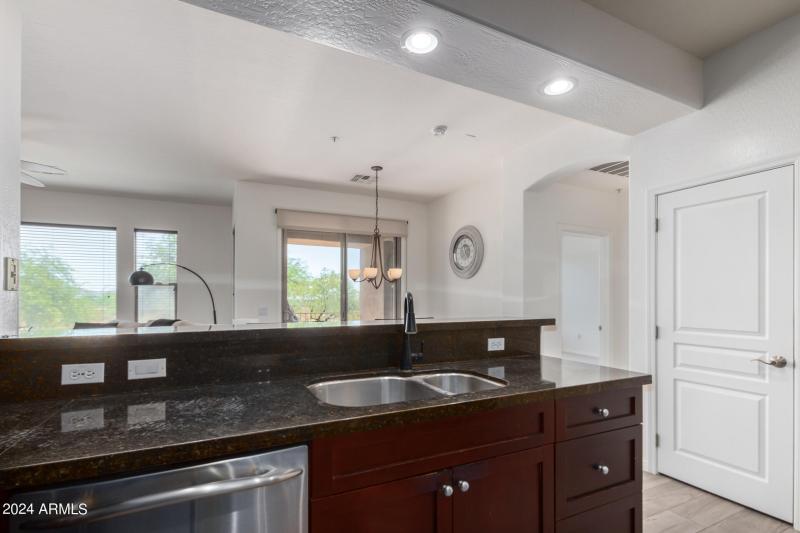 0023-23 - Grayhawk #2000