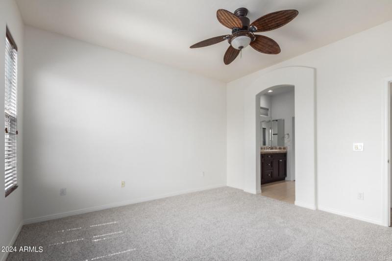 0026-26 - Grayhawk #2000