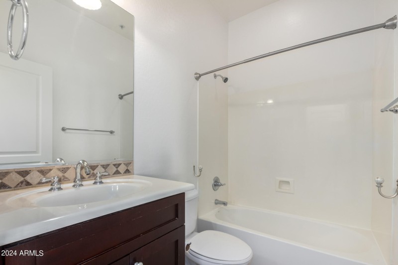 0034-34 - Grayhawk #2000