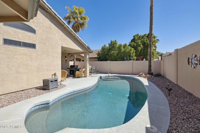 Sleeves for volleyball ,umbrellas