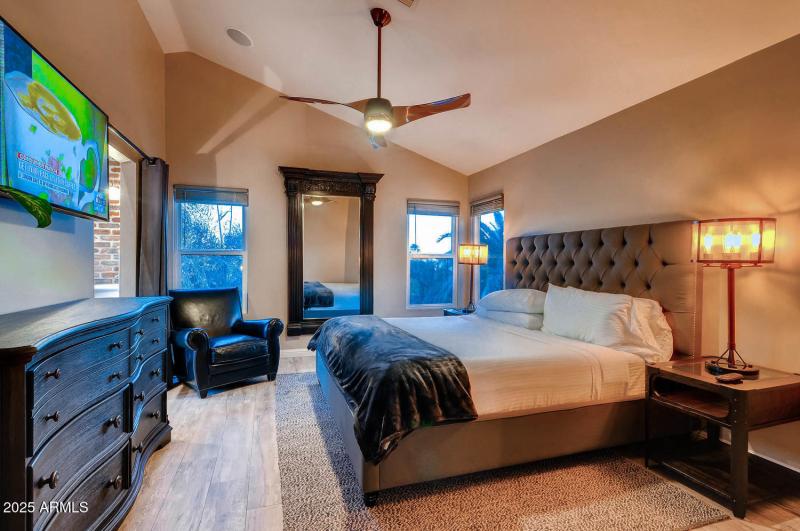 6521 E Beverly Ln Scottsdale-large-012-7