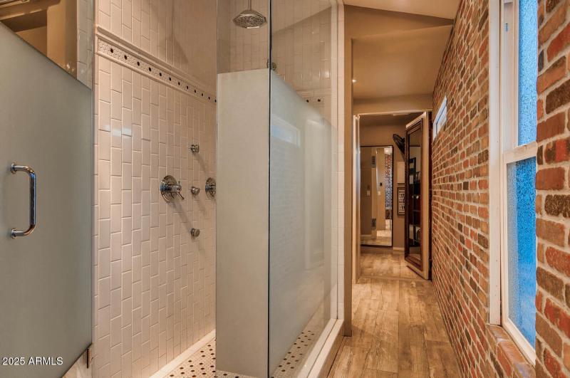 6521 E Beverly Ln Scottsdale-large-015-6