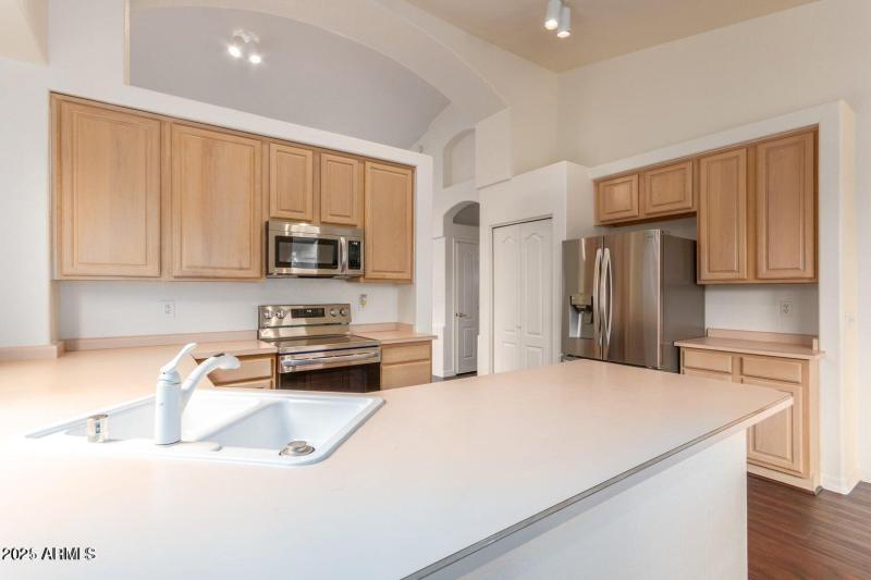 20210928140309852472000000-o