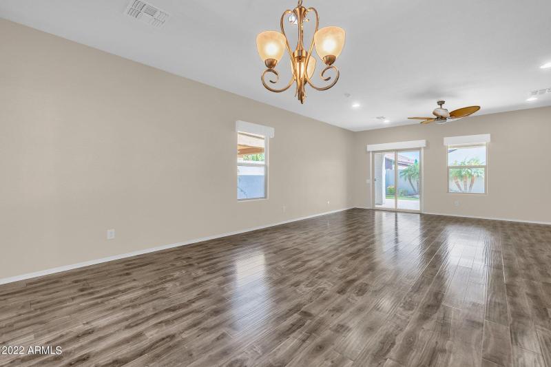 19-web-or-mls-10807-w-el-cortez-pl