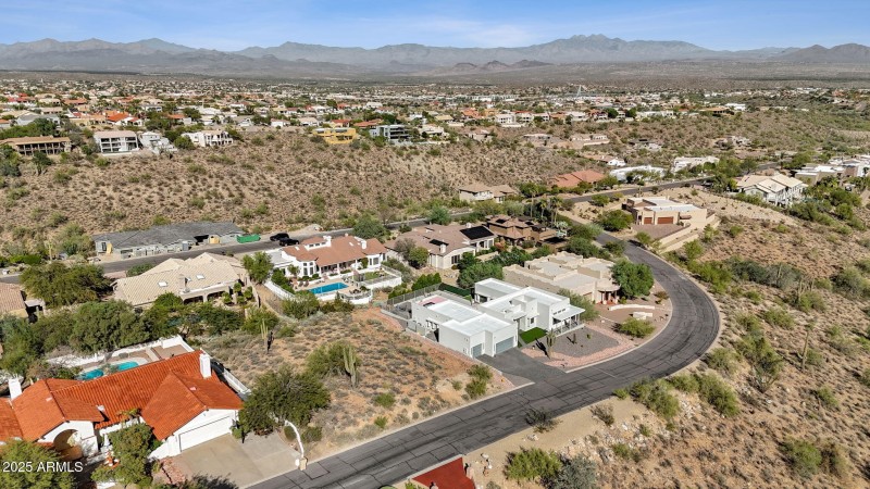 6-web-or-mls-15630-e-tacony-dr