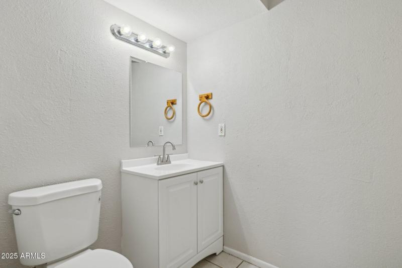 11-web-or-mls-5742-n-43rd-dr