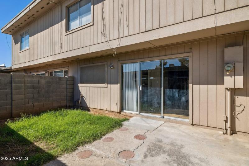 28-web-or-mls-5742-n-43rd-dr