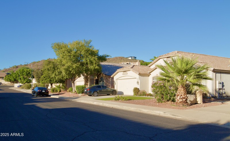 AFD9A7B1-2F82-4BC0-B324-7C2D6255E0E4_1_2