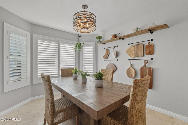 Spacious dining area off of kitchen